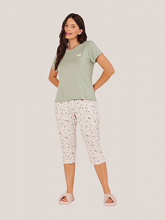 PIJAMA FEMININO MANGA CURTA COM CAPRI